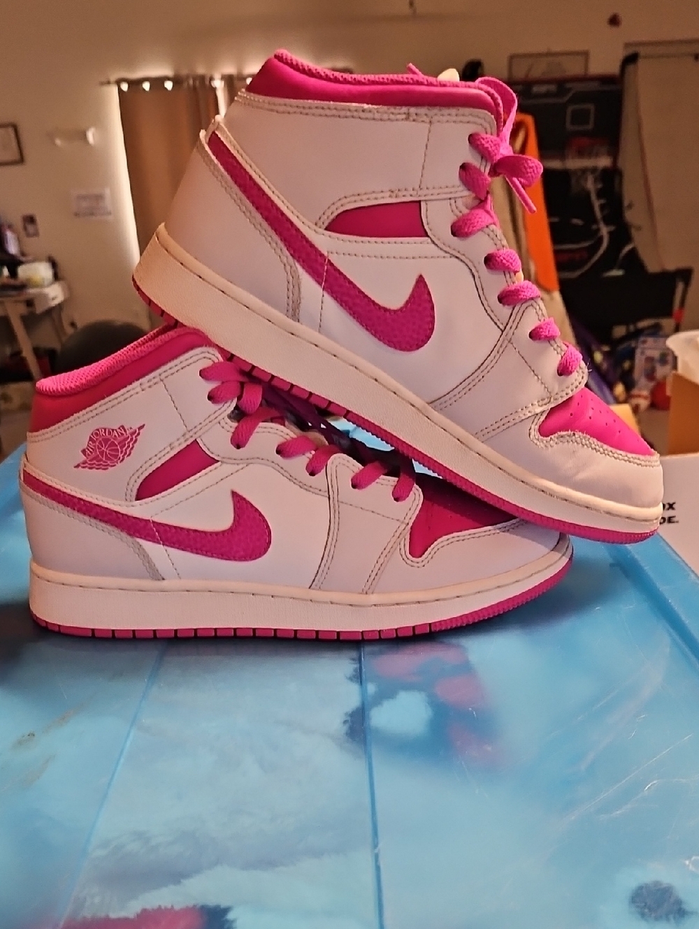 Nike Air Jordan 1 Mid "Iris Whisper/Fire Pink" Size 6Y